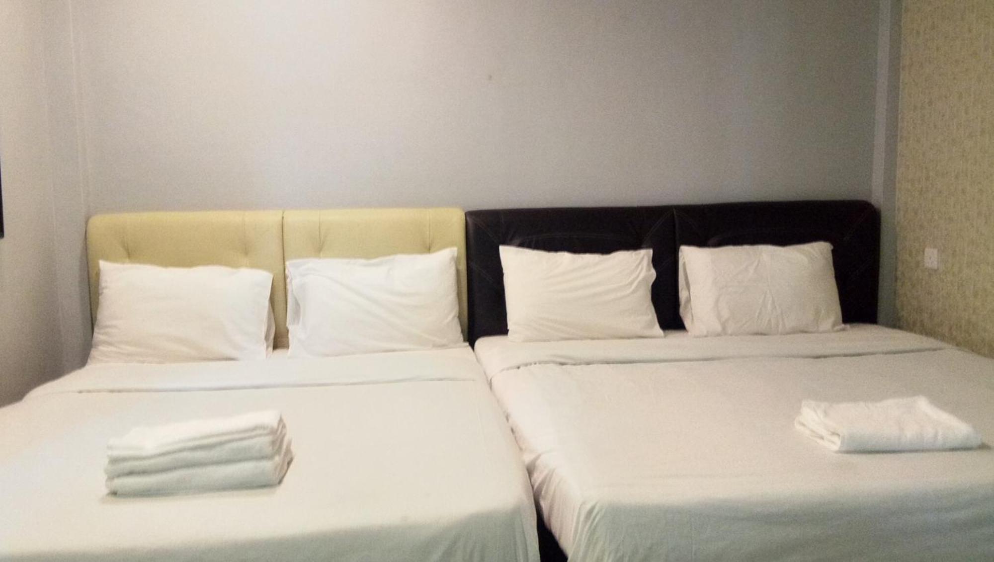 D Lima Beach Inn Pantai Cenang  Extérieur photo