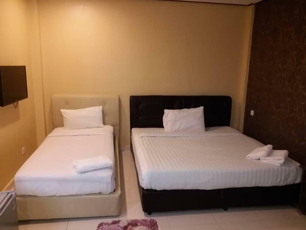 D Lima Beach Inn Pantai Cenang  Extérieur photo